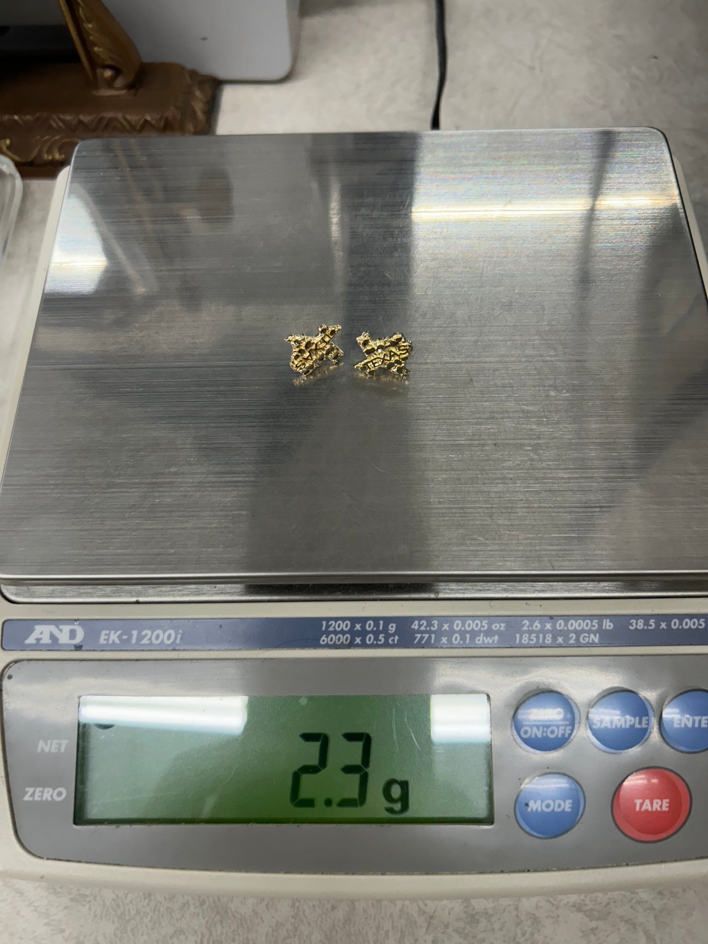 10k Yellow Gold Texas Nugget Stud Earrings 2.3g
